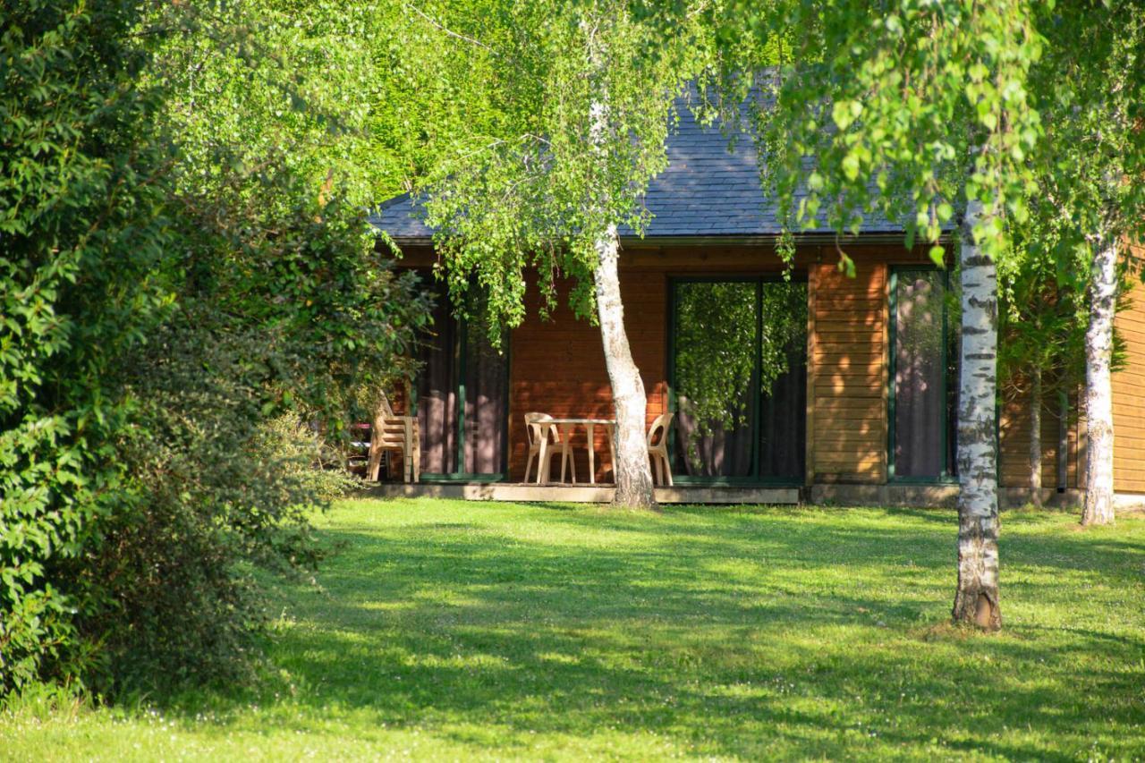 Les Chalets De Booz Saint-Germain-du-Teil Exterior foto